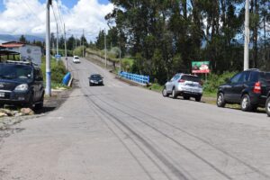 $2.5 millones para adoquinar la vía San Antonio – Otavalo