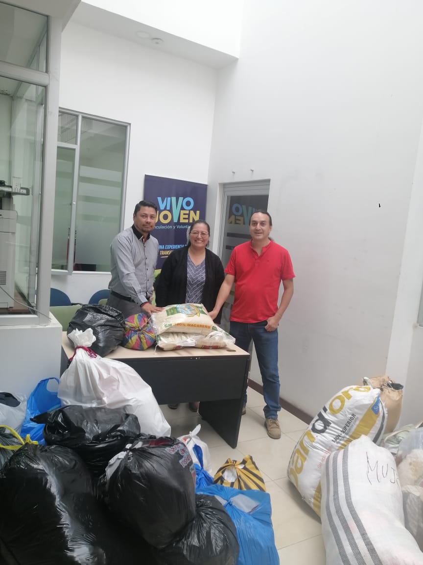 Loja llega con ayuda para los damnificados de Alausí