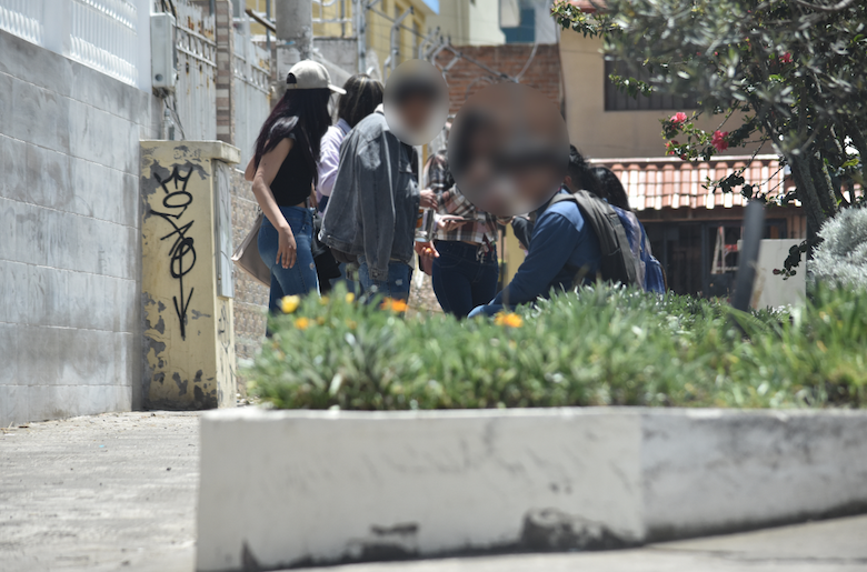 El parque de ‘los borrachos’ vuelve a llenarse de libadores