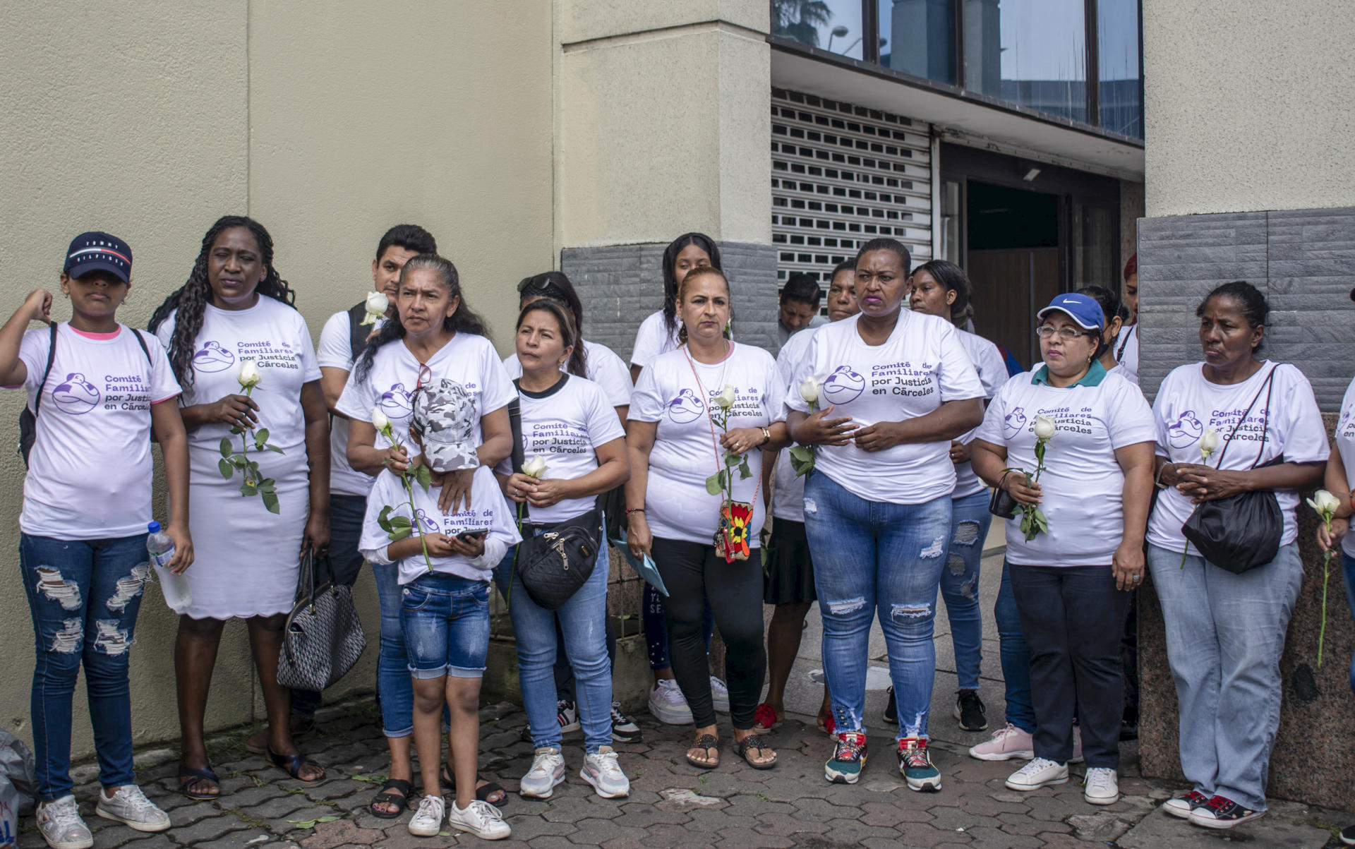 Familiares de las víctimas de las masacres en cárceles presentan demanda contra el Estado