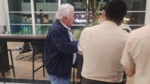 Danilo Carrera fue retenido en el aeropuerto de Guayaquil