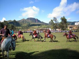 Chuquiribamba se prepara para el Festival de las Escaramuzas