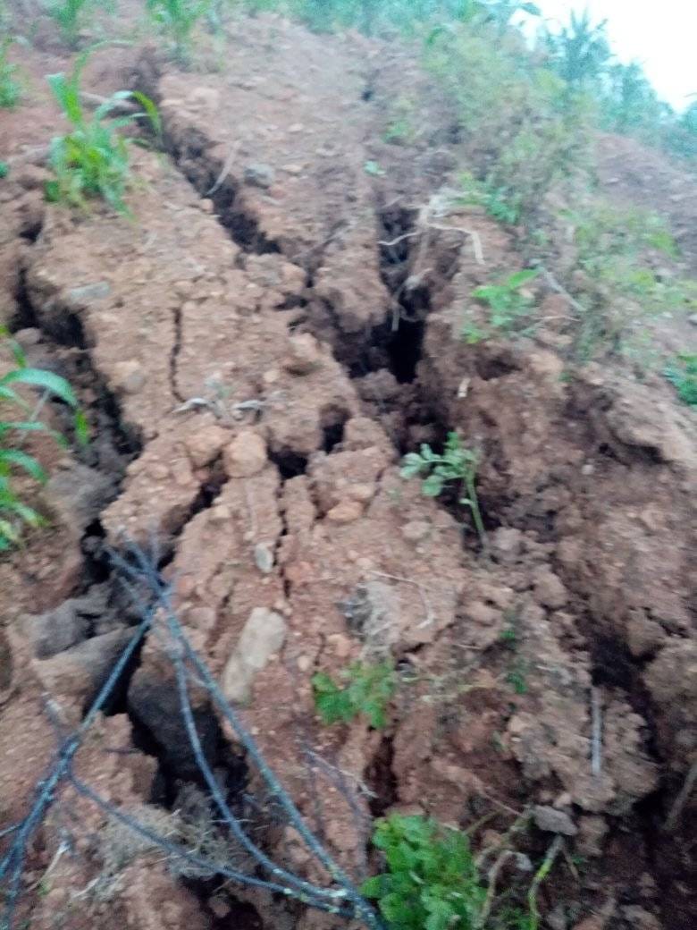 30 familias de Gualel corren el riesgo de quedar sepultadas por presencia de grietas