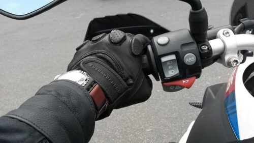 Hombre estafado al vender su moto en Ambato