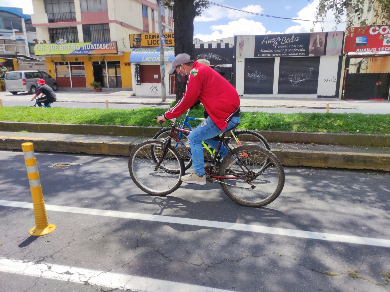 Movilidad. Ciclovías como las de las avenidas Amazonas, en el norte, y Teniente Hugo Ortiz, al sur, son las más concurridas por ciclistas.