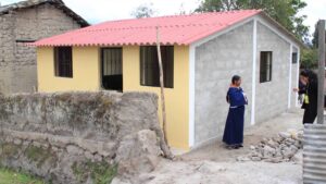 Miduvi Zamora lleva más de dos años sin entregar casas, hay beneficiarios que han fallecido