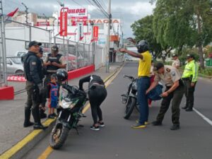 Policía realiza operativos de seguridad en Ambato