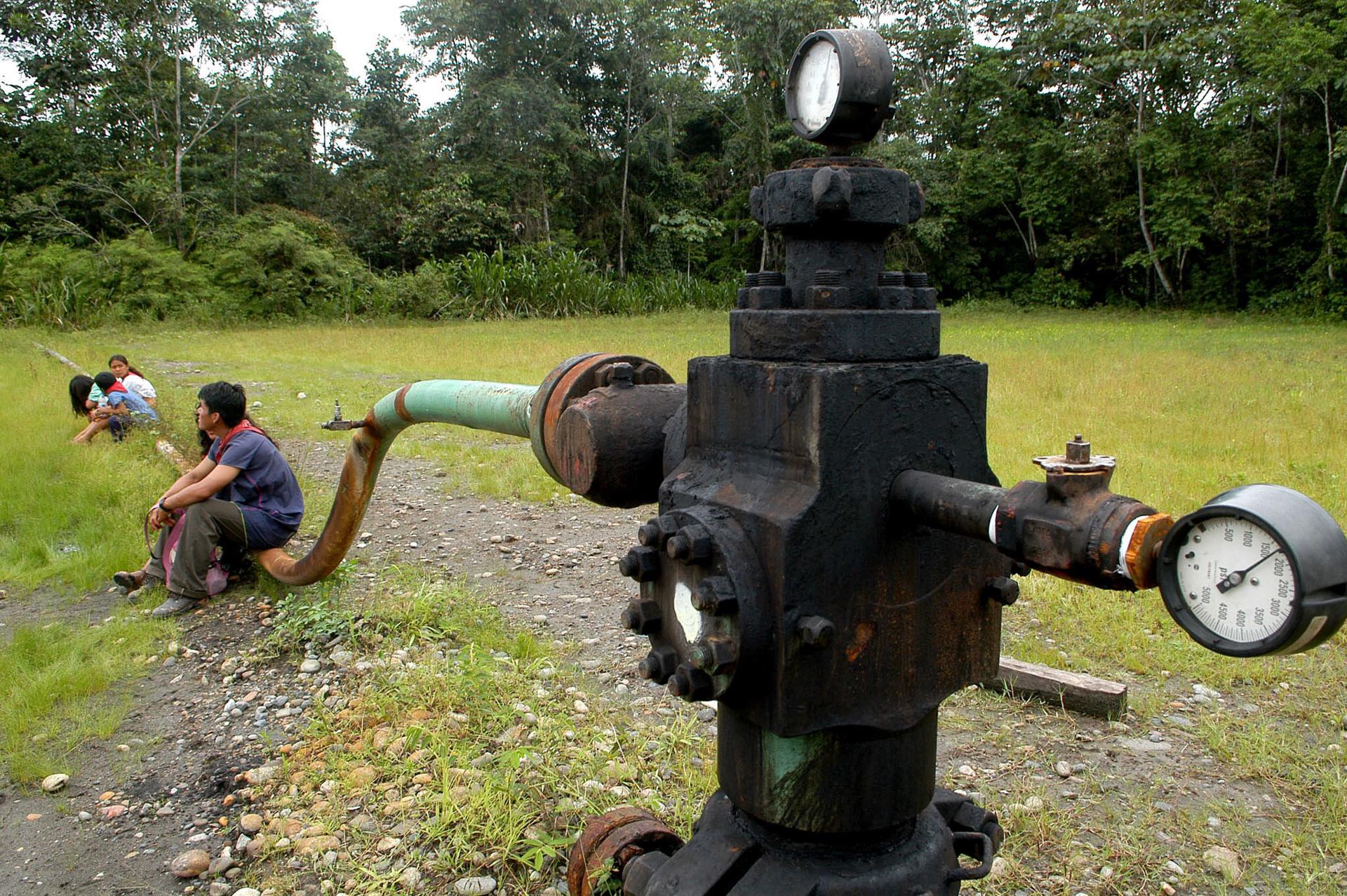Fue suspendida la licitación para reactivar pozos petroleros en Ecuador
