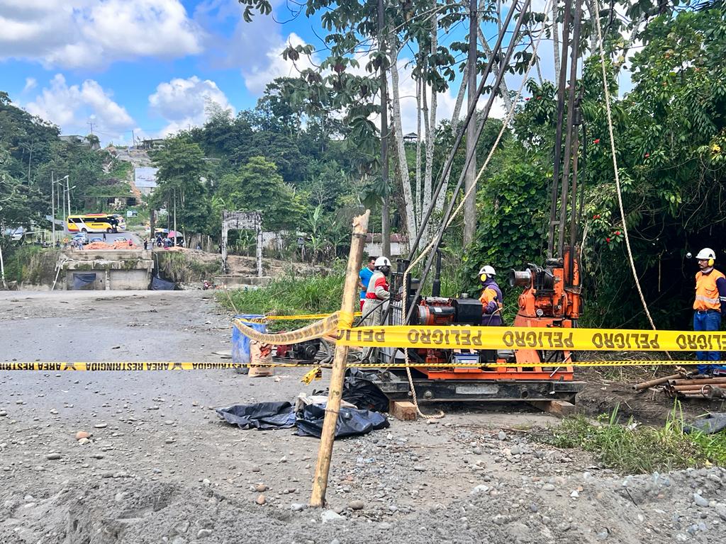 Expectativa por trabajos para instalar puente provisional