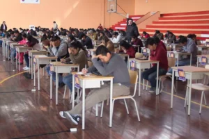 Senescyt responde por qué hay preguntas religiosas en el examen para entrar a la universidad