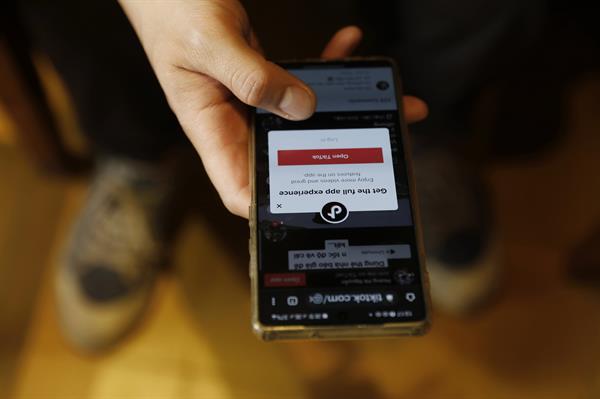 Las universidades públicas de Florida prohíben el uso de TikTok en sus campus