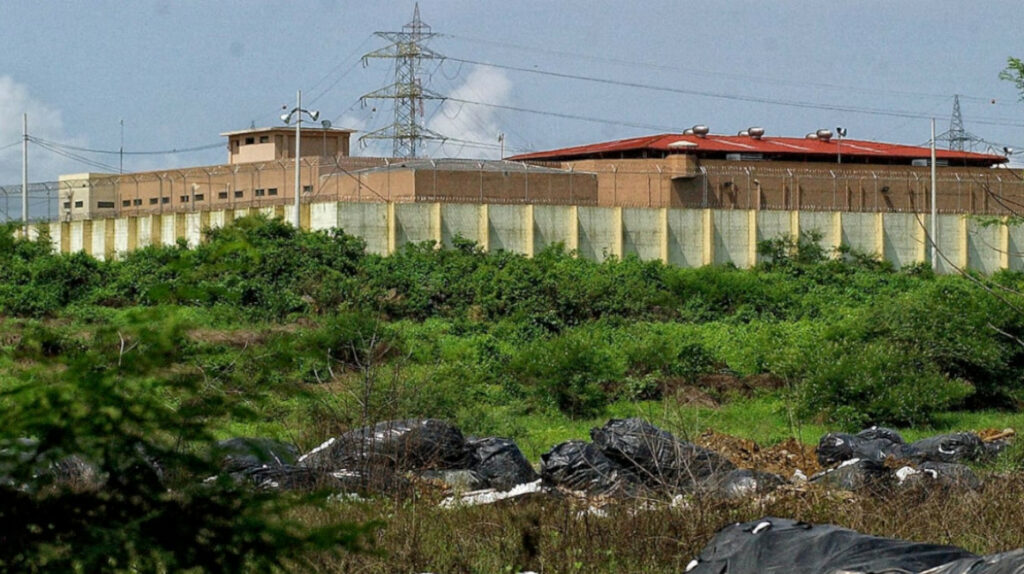SNAI confirma tres muertos en la cárcel de máxima seguridad, La Roca. Germán Cáceres está vivo