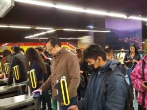 El Metro de Quito cobrará el pasaje desde el martes 2 de mayo
