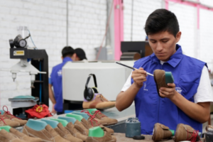 Las pocas oportunidades laborales en Quito abren una puerta hacia la migración
