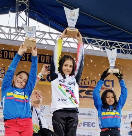 Ciclistas ambateños se consagran campeones del Panamericano de BMX