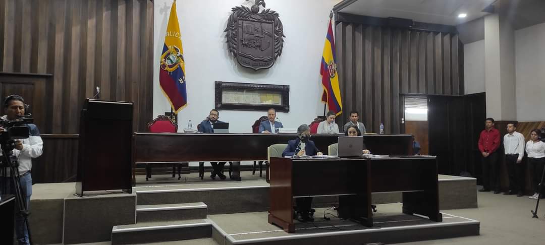 Cabildo posesiona a Secretaria General en medio de cuestionamientos