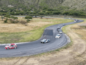 Feriado con carreras automovilísticas en Yahuarcocha