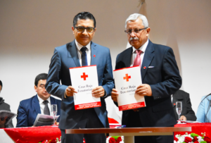 La Hora firma convenio de cooperación con la Cruz Roja