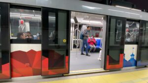 Un ciudadano activó una alarma y detuvo El Metro de Quito