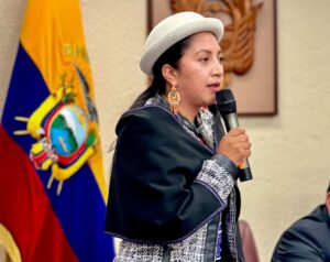 Diana Caiza no podrá contar aún con la credencial que la certifica como alcaldesa de Ambato