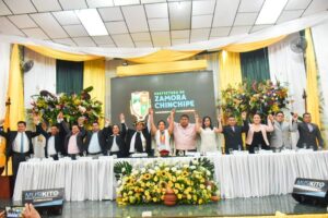 Karla Reátegui se convierte en la primera mujer en dirigir la Prefectura de Zamora Chinchipe