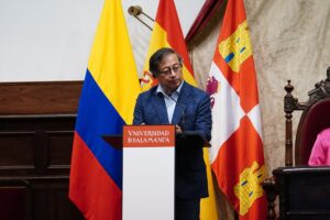 Expresidentes perciben un «riesgo democrático» en Colombia