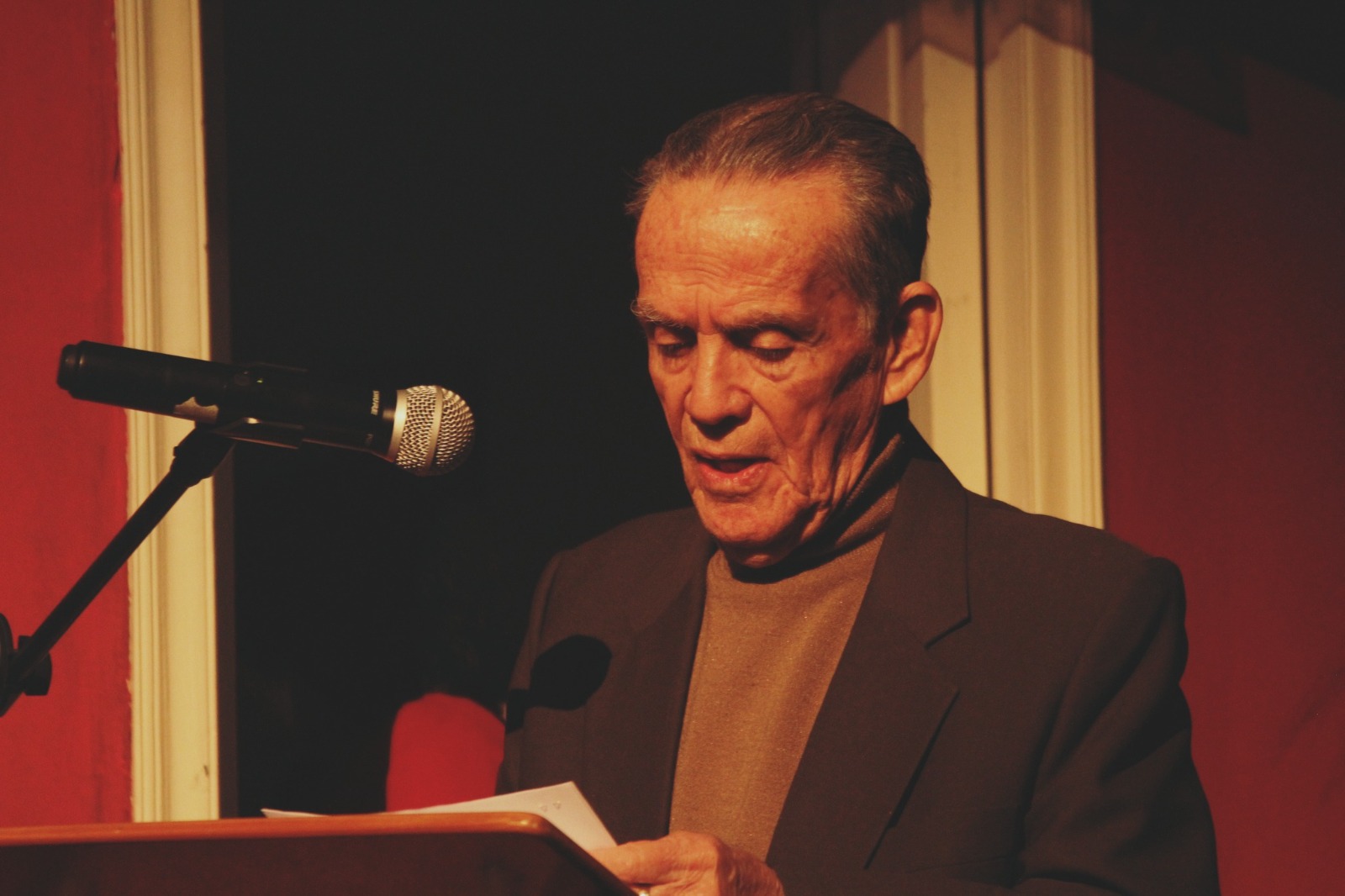 Homenaje al poeta lojano Alfredo Jaramillo Andrade