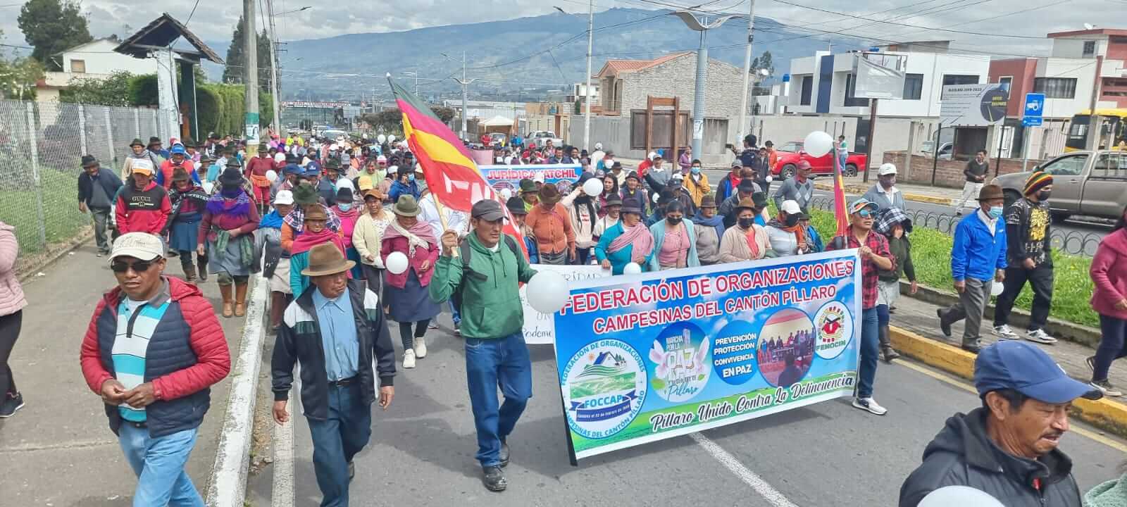 Los habitantes de distintos sectores se dieron cita en las calles del cantón para exigir más seguridad.