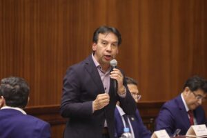 Un sector de la Asamblea califica de “ilegal” convocatoria para resolver si continúa o no el juicio a Guillermo Lasso