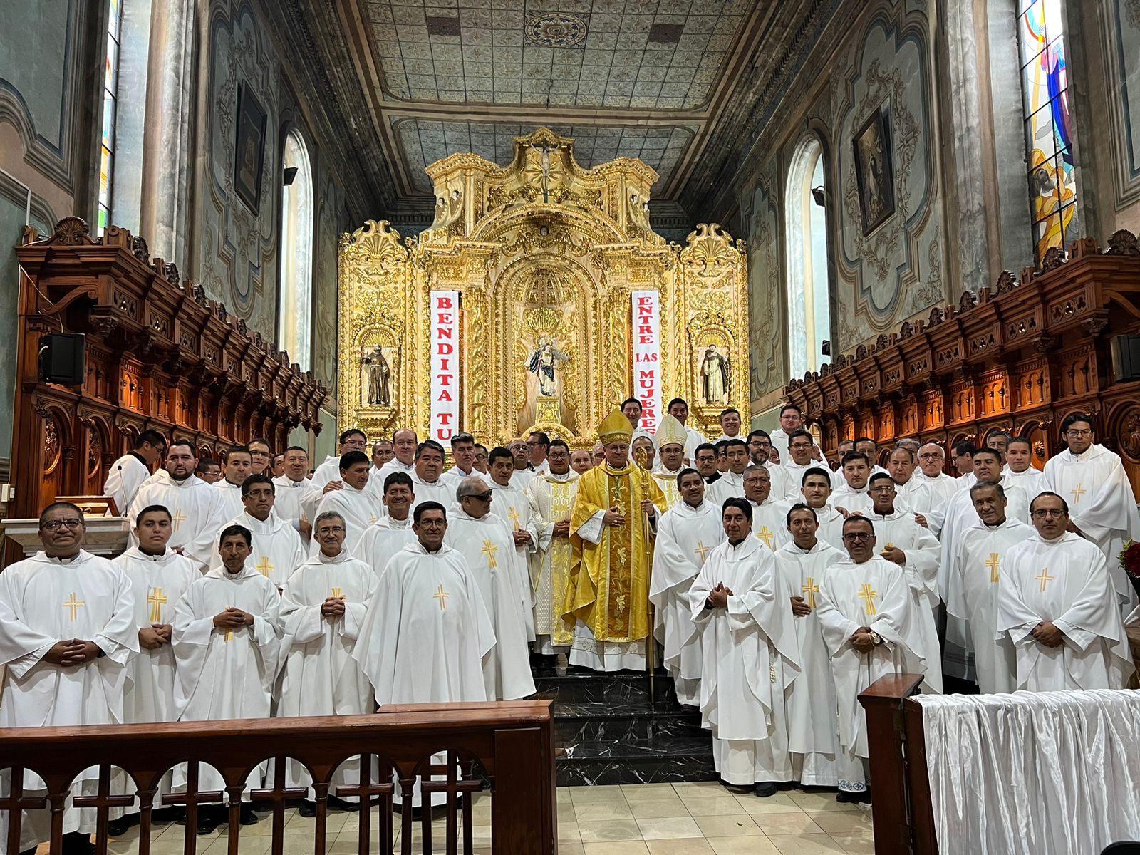 Mons. Walter Heras conmemoró su XIV aniversario episcopal