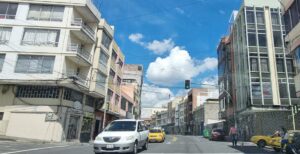 ‘Tallarines’ se acumulan  en las avenidas Cevallos  y 12 de Noviembre