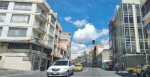 ‘Tallarines’ se acumulan en las avenidas Cevallos y 12 de Noviembre