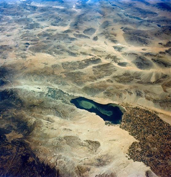 EVIDENCIA. Imagen cedida por la NASA del Valle Imperial y el Mar Salton, en el sur de California, fotografiados desde la nave espacial Gemini 5 en órbita terrestre. EFE