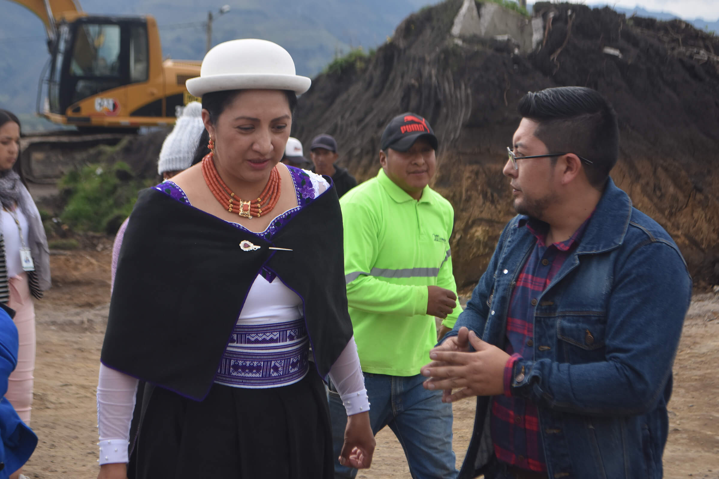Diana Caiza, alcaldesa de Ambato, asegura que es una falta de respeto lo que ocurre con las obras heredadas. 