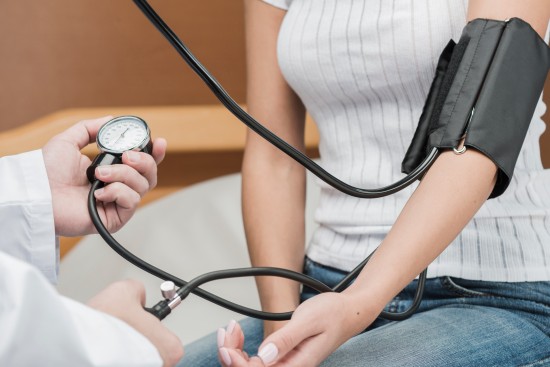 Cuidado con el infradiagnóstico de hipertensión en las personas jóvenes