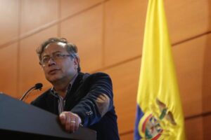 Fiscal General de Colombia recuerda a Gustavo Petro que fue parte de una «estructura delincuencial»