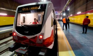 12,5 millones de dólares debe el Municipio  de Quito a la operadora de El Metro