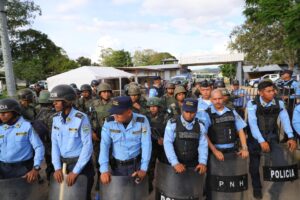 Militares asumirán el control de las cárceles hondureñas tras la muerte de 46 reclusas