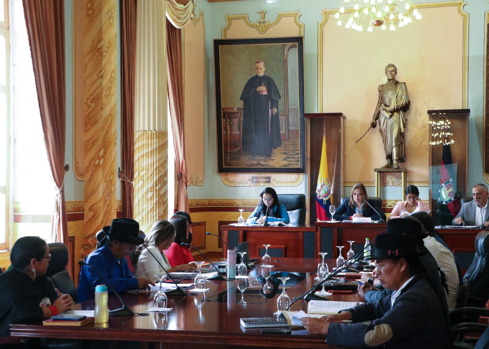 11 comisiones permanentes se conformaron en Otavalo