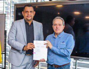 Alcaldía de Esmeraldas firma convenio con EP Petroecuador