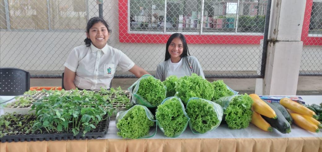 Unidad Educativa Guaysimi genera productos agropecuarios