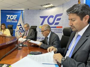 Propuesta de Fernando Muñoz buscaría blindar a jueces de TCE que solo podrían ser sancionados por acciones de queja