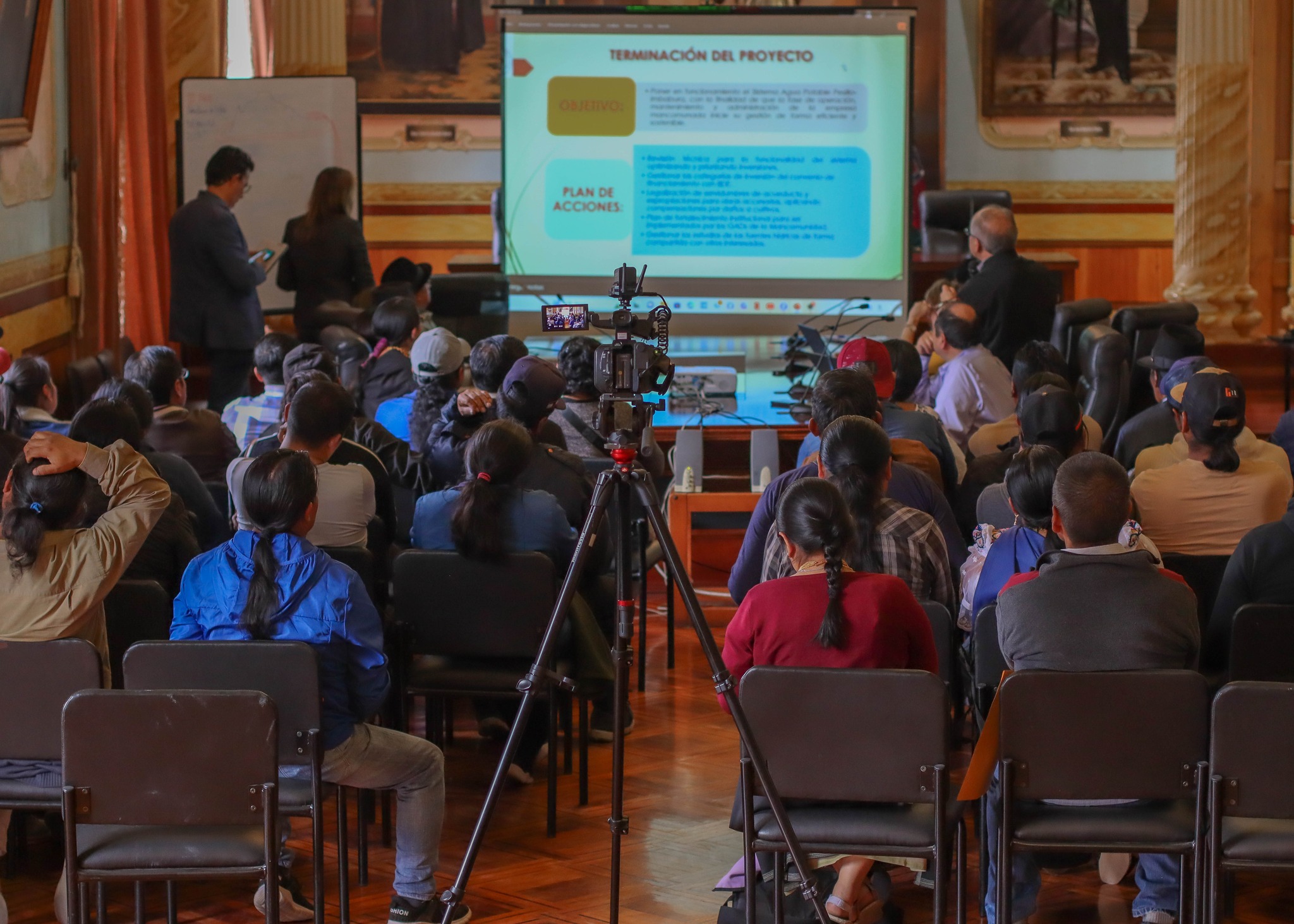 Diálogos. En la reunión estuvieron presidentes y representantes de las juntas de agua de alrededor de 15 sectores de Otavalo.