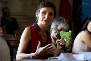 Controversia en Chile por fallo sobre aseguradoras de salud