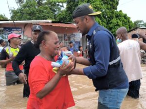 Cinco cantones de Esmeraldas suspenden clases tras inundaciones por lluvias