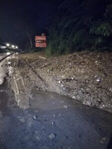 Riesgoso deslizamiento de tierra en “Aire Libre”