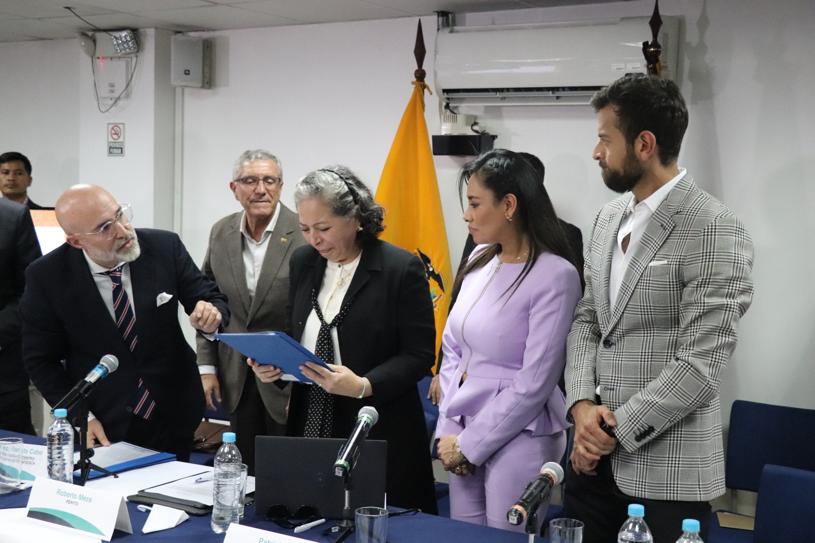 INFORME. La información que contiene el tercer producto del caso de Jorge Gabela levantó reacciones en diversos sectores políticos. Foto: Comisión Coordinadora