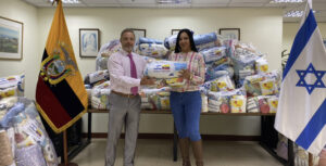 La embajada de Israel entregó 300 kits para Esmeraldas