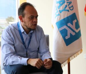 Andrés Rosales: ‘Lo que hace diferente a Yachay Tech es el empuje de sus estudiantes’