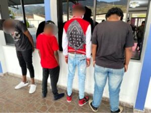 Adolescentes integraban una banda dedicada al robo de taxis y buses en Ibarra